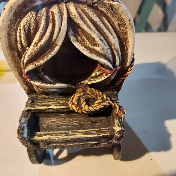 Stagecoach Birdhouse - Picture 5 of 11